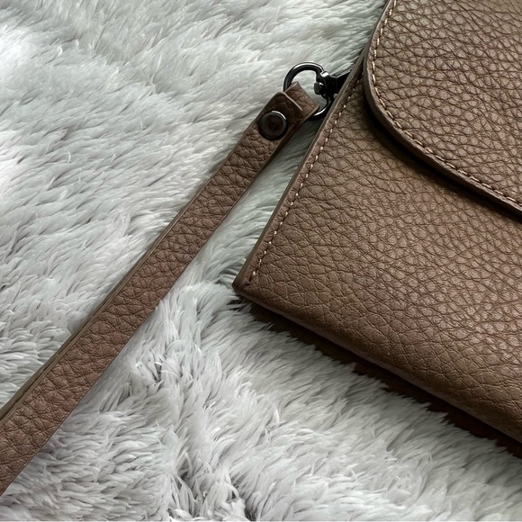 Wristlet - Picture 6 of 10